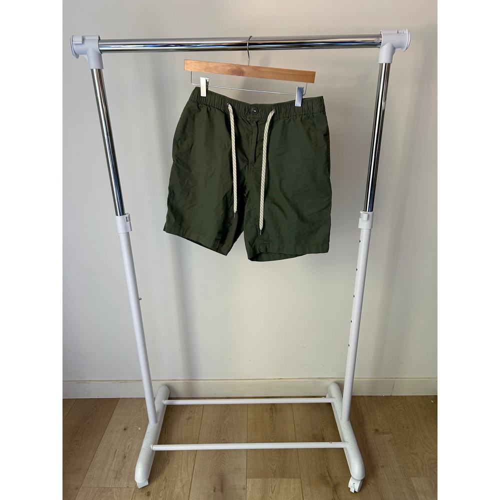 Vuori Dark Green Active Wear Shorts Size Large